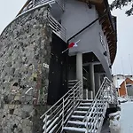 Szara Tuz Przy Wyciagu Na Szrenice