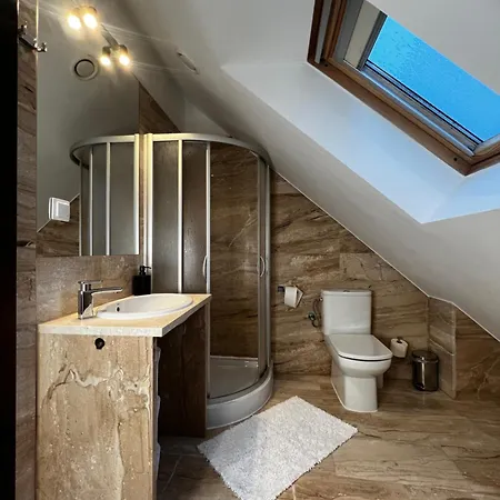 Szara Tuz Przy Wyciagu Na Szrenice Bed & Breakfast *