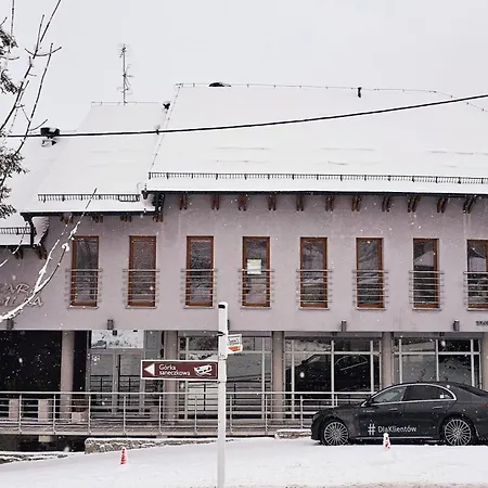 Szara Tuz Przy Wyciagu Na Szrenice