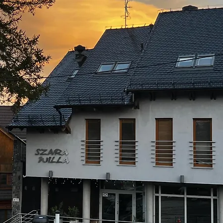 Szara Tuz Przy Wyciagu Na Szrenice Couette-café Szklarska Poreba