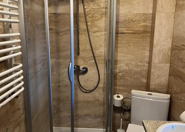 Szara Tuz Przy Wyciagu Na Szrenice Couette-café