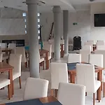 Szara Tuz Przy Wyciagu Na Szrenice 斯克拉斯卡波伦巴