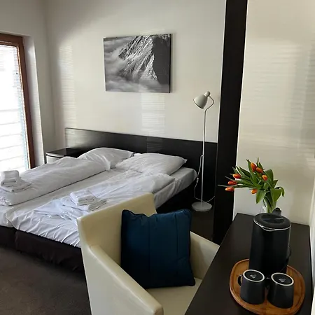 Szara Tuz Przy Wyciagu Na Szrenice 3*