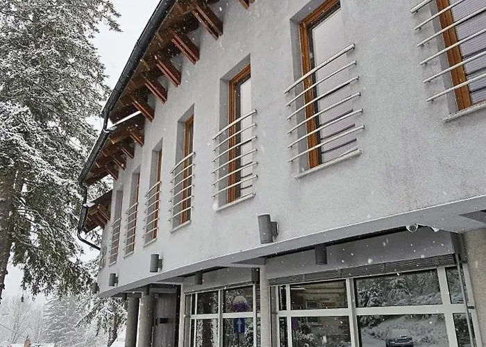 Szara Tuz Przy Wyciagu Na Szrenice